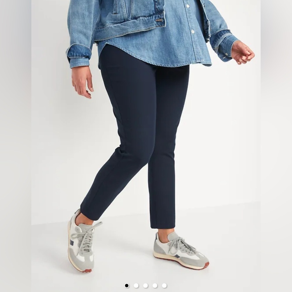 Old Navy Maternity Full Panel Pixie Ankle Pant